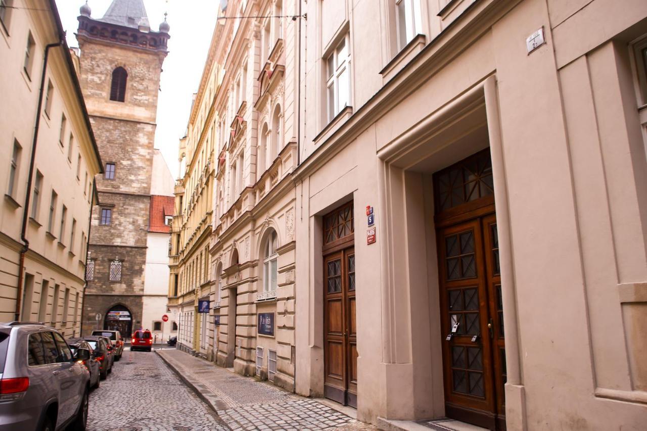 Stefania Apartment Centre Praag Buitenkant foto